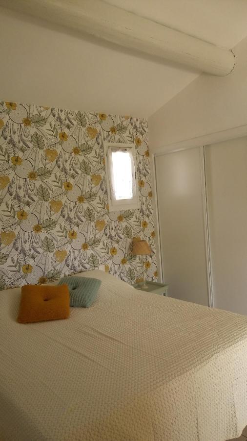 Chambre D'Hote Au Coeur Des Alpilles Mouries Exteriör bild