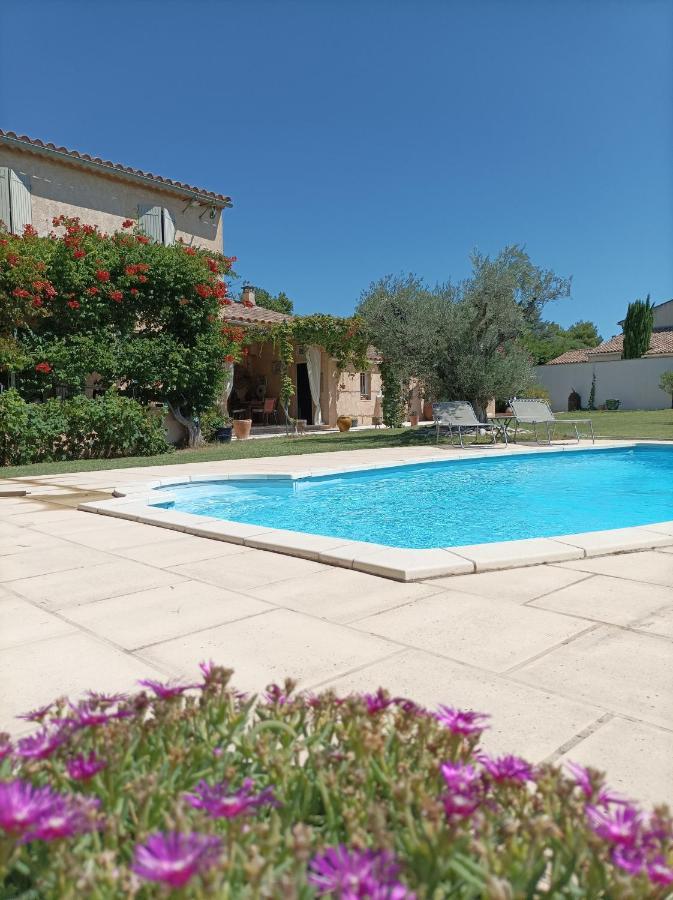 Chambre D'Hote Au Coeur Des Alpilles Mouries Exteriör bild