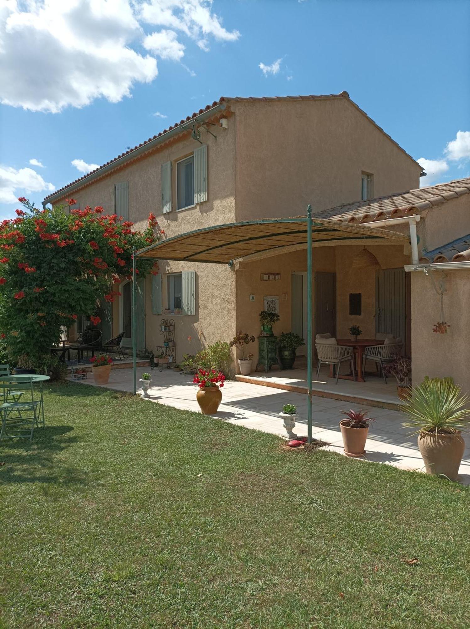 Chambre D'Hote Au Coeur Des Alpilles Mouries Exteriör bild